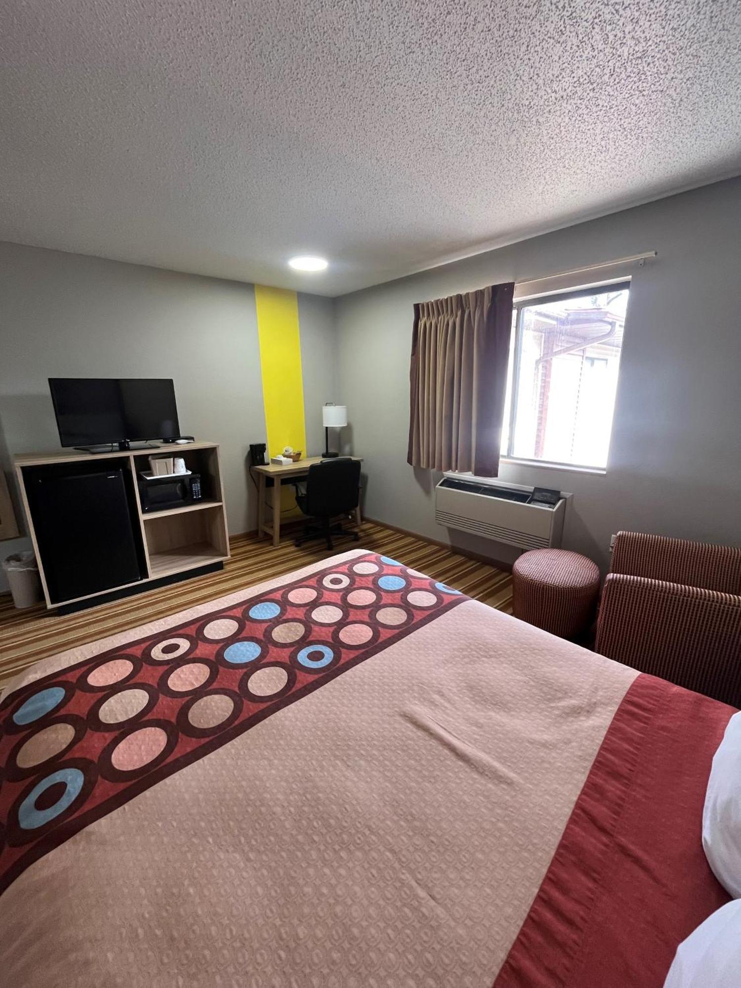 Super 8 By Wyndham