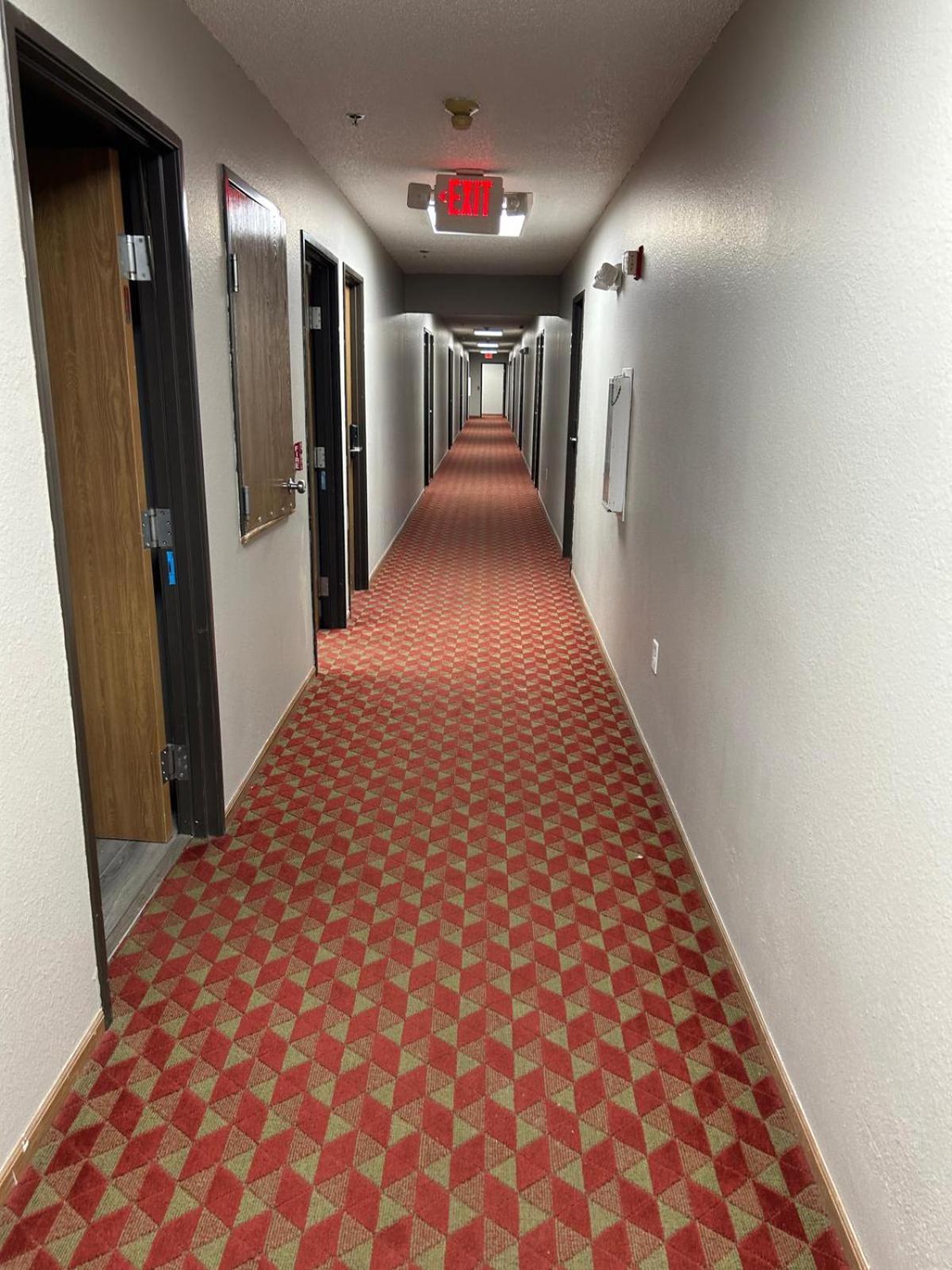 Super 8 By Wyndham Hotel