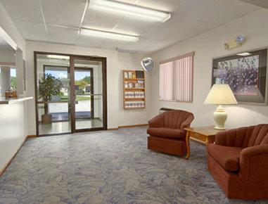 Super 8 By Wyndham Hotel Blair